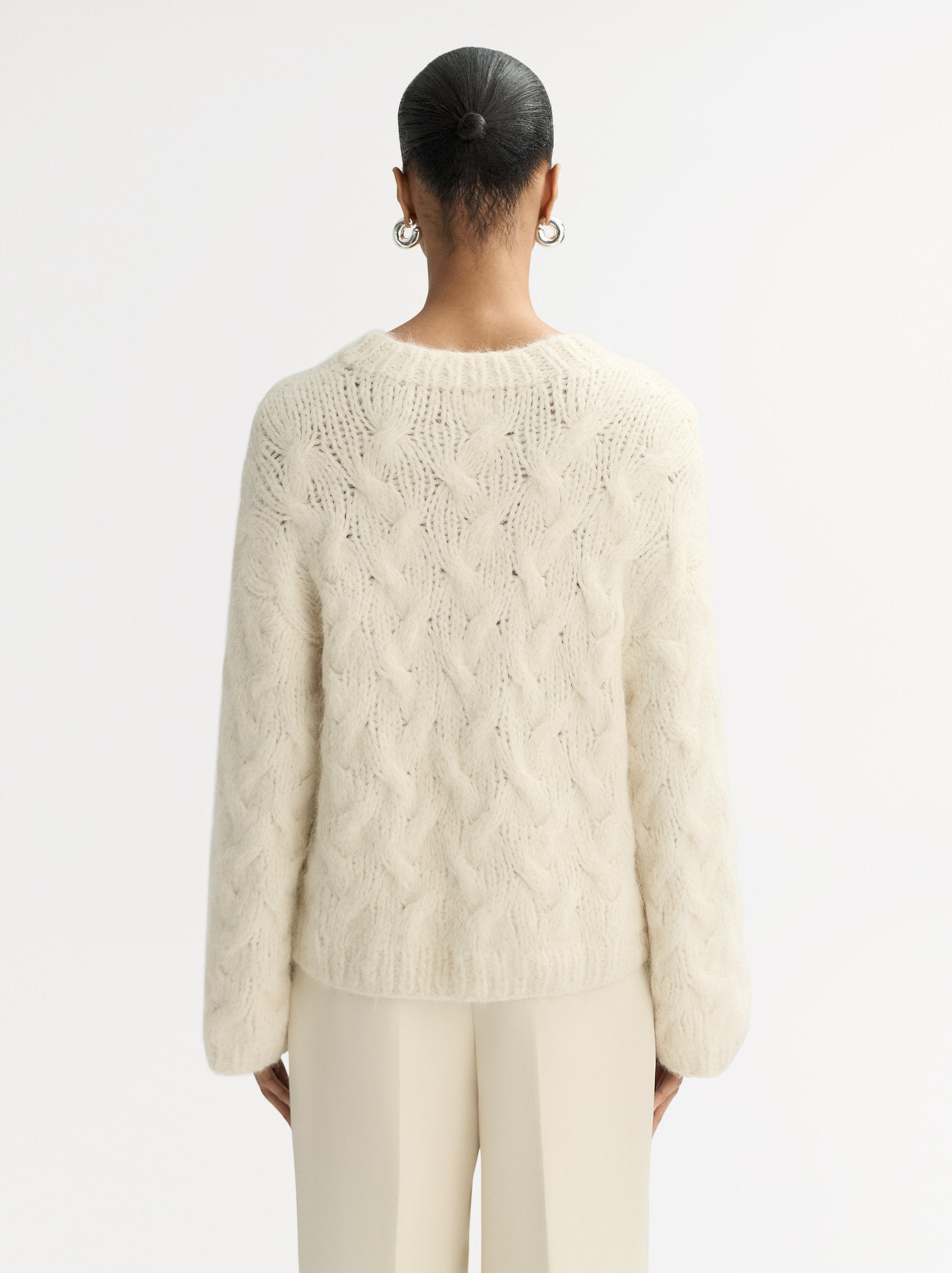 Soft Goat Chunky Cable Knit