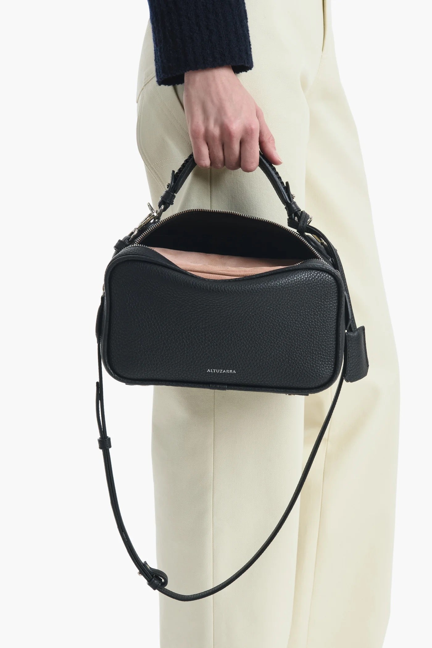 Alturzzara Tack Trunk Bag