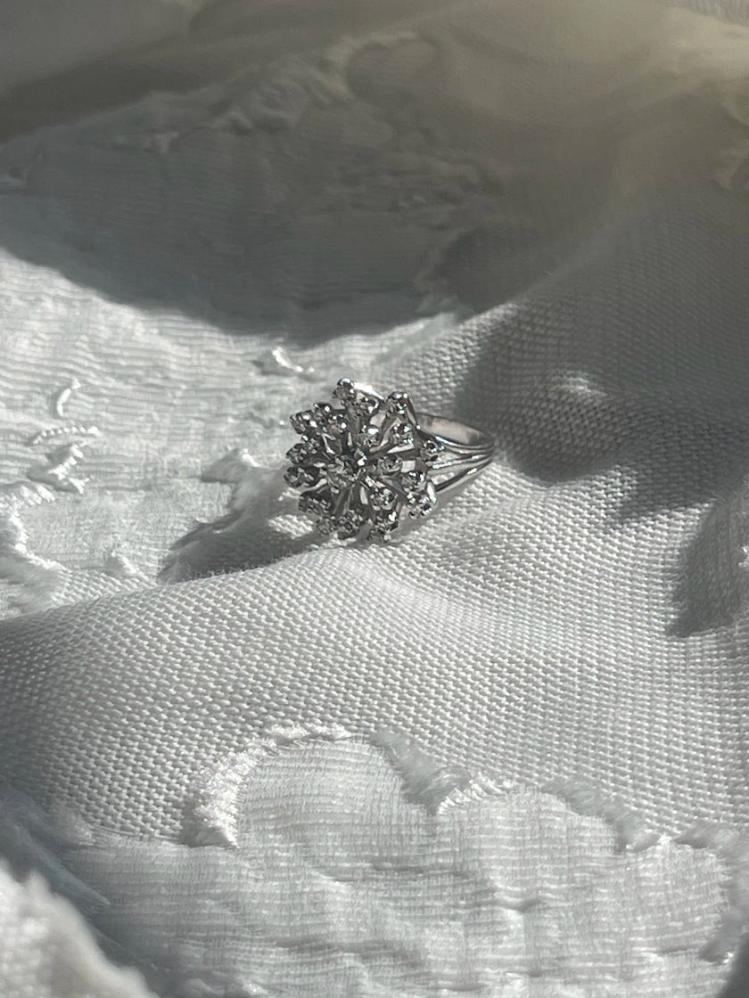 Heirloom Collection White Gold Diamond Snowflake Ring