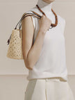 The Lattice Basket in Handwoven Iraca