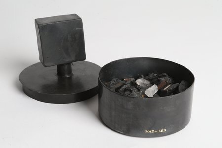 Black Champaka Lava Crystal Totem Demi-Lune Potpourri